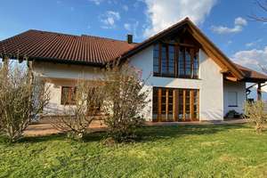 Charmantes Landhaus mit großem Garten, 7 Zimmern – ruhige Lage – Die vollständige Adresse der Immobilie erhältst du vom Anbieter., 84155 Bodenkirchen – Vorschaubild 5