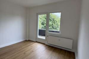 Frisch renovierte 3-Zimmer-Wohnung mit großem Balkon – Erdwegstraße 5, 45356 Bochold, Essen – Vorschaubild 8