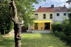 Doppelhaushälfte mit großem Garten in Neu Schwachhausen – Die vollständige Adresse der Immobilie erhältst du vom Anbieter., 28213 Neu-Schwachhausen, Bremen – Vorschaubild 2