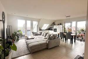 Exklusive 4-Zimmer-Wohnung mit großem Balkon