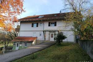 Attraktives Mietshaus in Viechtach! – Die vollständige Adresse der Immobilie erhältst du vom Anbieter., 94234 Viechtach – Vorschaubild 2