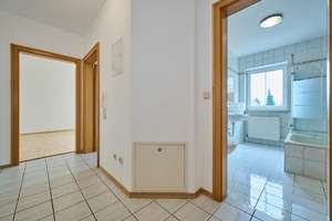 Sofort beziehbare 2 Zimmer-ETW mit Balkon und TG-Stellplatz – Die vollständige Adresse der Immobilie erhältst du vom Anbieter., 94315 Kernstadt, Straubing – Vorschaubild 9