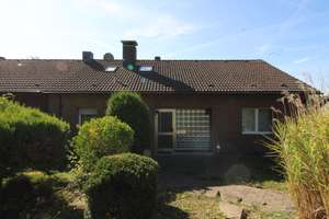 Doppelhaushälfte in gepflegter, ruhiger Wohnlage von Hattingen-Welper. Mit Garage und Garten. – Ludwig-Zamenhof-Straße 11, 45527 Hattingen – Vorschaubild 2