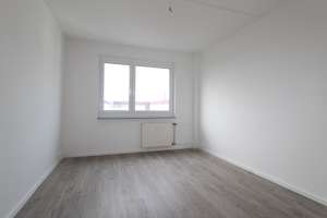 Ab 15.07. bezugsfertig! Frisch renovierte 3 Zimmer mit Ausblick * Südbalkon * Aufzug!  – Zingster Straße 12, 4207 Lausen-Grünau, Leipzig – Vorschaubild 9