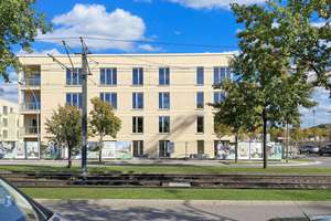 Traumhaftes 4-Zimmer-Penthouse mit Balkon, Küche und TG-Stellplatz – Georg-Hermann-Allee 126 126, 14469 Bornstedt, Potsdam – Vorschaubild 1