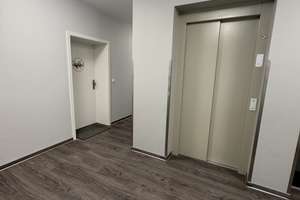 Zur Selbstnutzung! barrierearme 4-Raumwohnung mit Vollbad, FB-Hzg., HWR, Kamin und Süd-Balkon – Neubrandenburger Straße 0, 18055 Brinckmansdorf, Rostock – Vorschaubild 17