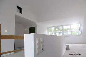 Maisonette-Wohnung mit Balkonen und Dachterrasse