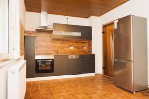 Schönes 5-Zimmer-Haus in Wetzlar-Dutenhofen - WG geeignet – Wetzlarer Straße 24, 35582 Wetzlar – Vorschaubild 4