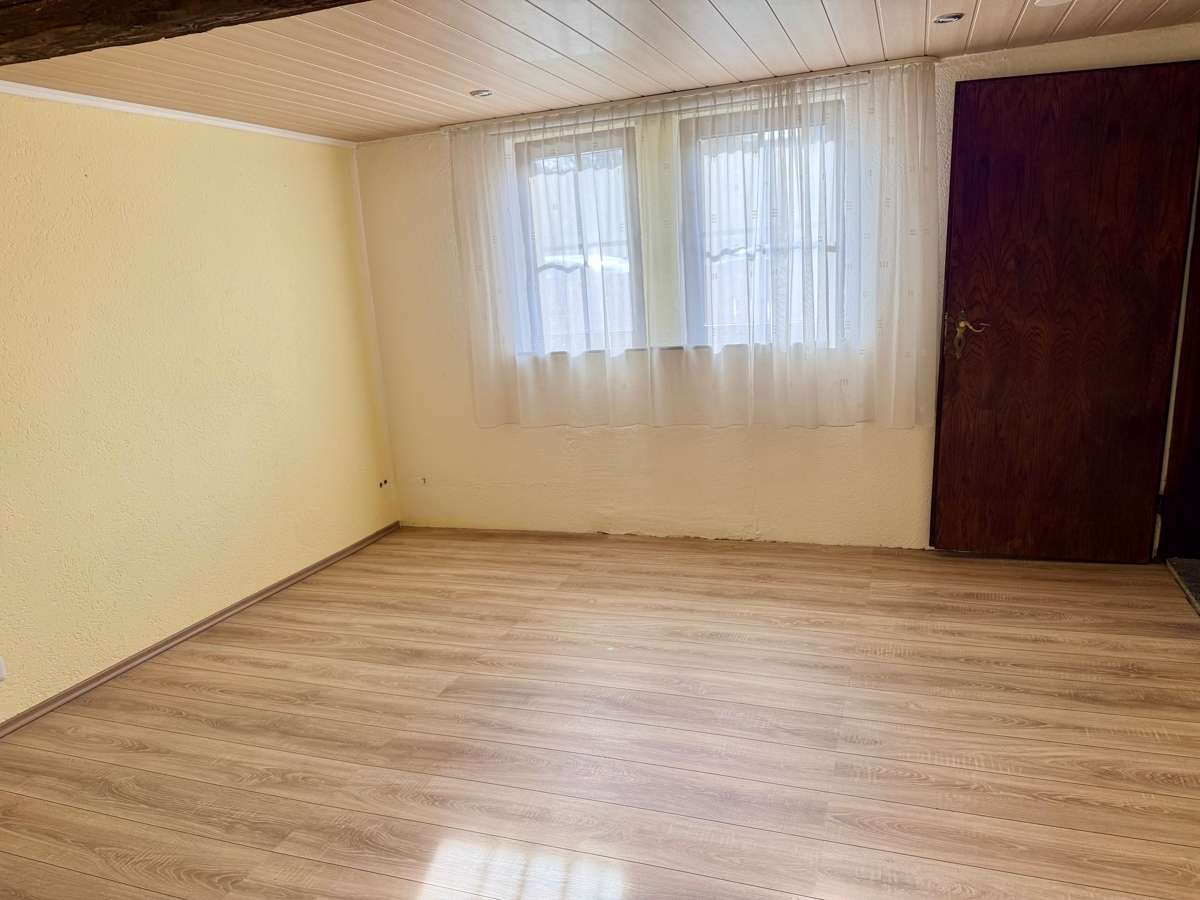 Immobilie in Lampertheim - Wohnensemble mit Charme und Potenzial im Herzen von Lampertheim-Hofheim - Bild 0