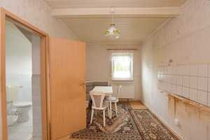 Charmante 20er-Jahre-Villa zum Modernisieren mit 7 Zimmern, schönem Garten, Keller + Garage. – Harz (Kreis) – Vorschaubild 13