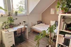 ** 3 ZIMMER DACHGESCHOSS WOHNUNG FÜR SPORTLICHE - WG GEEIGNET, SANIERTER ALTBAU NÄHE FÜRSTENPLATZ** – Remscheider Str. XX, 40215 Friedrichstadt, Düsseldorf – Vorschaubild 5