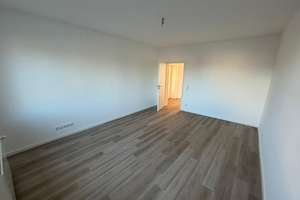 Großzügige 2-Zimmer-Wohnung mit Balkon - Erstbezug nach Renovierung – Mündelheimer Straße 21, 47259 Huckingen, Duisburg – Vorschaubild 8
