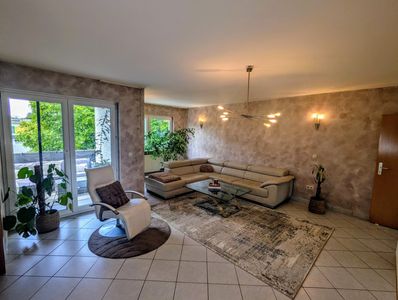 Moderne Maisonette-Wohnung großzügig, hell und familienfreundlich!