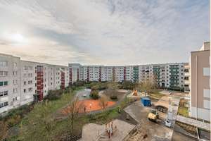 Wohnung mit Terrasse an der U5! – Lily-Braun-Str. 15, 12619 Hellersdorf, Berlin – Vorschaubild 2