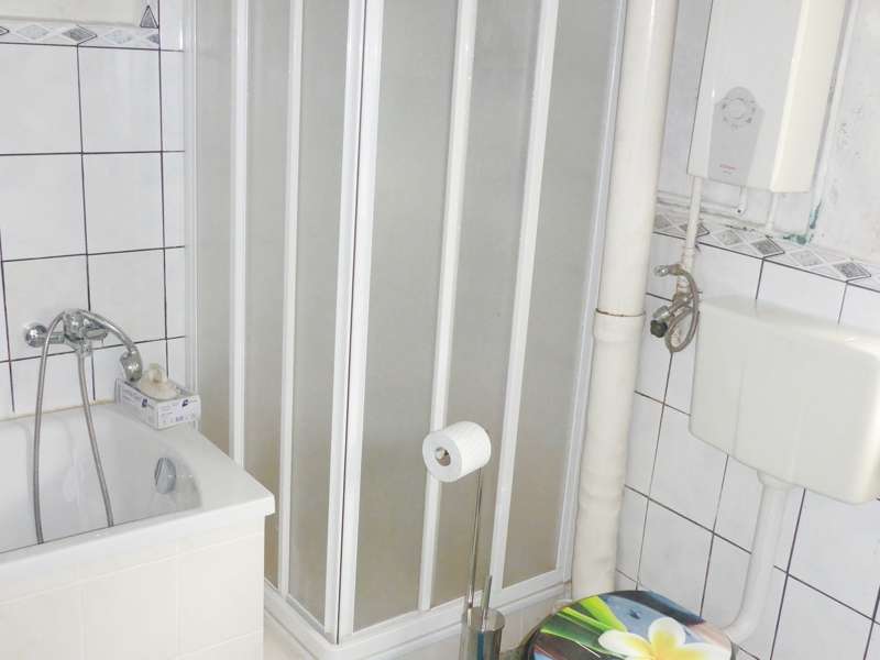 Immobilie in Altkalen - Gegen Gebot !
Sanierungsobjekt mit viel Nebengelass für Hobby und Freizeit - Bild 0