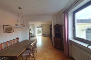 Von Privat . Gepflegte Doppelhaushälfte mit 5 Zimmern und sonnigen Garten in München-Fasanerie – Am Blütenanger 49a, 80995 Lerchenau-West, München – Vorschaubild 8