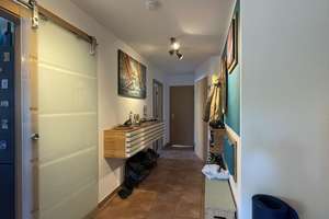 WOHNEN, WO ANDERE SPAZIEREN GEHEN!

Gepflegte Dachgeschosswohnung mit Balkon und Garage nahe dem Rhe – Die vollständige Adresse der Immobilie erhältst du vom Anbieter., 47228 Hochemmerich, Duisburg – Vorschaubild 3