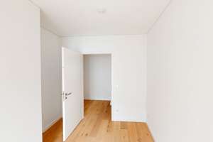 Elegante 4-Zimmer-Wohnung mit Balkon und vielseitiger Raumaufteilung – Martinstr. 42a, 40223 Bilk, Düsseldorf – Vorschaubild 13