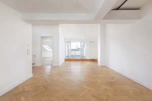 Kollwitzkiez, Prenzlauer Berg: 3-Zimmer DG-Wohnung, Süd-Terrasse, Blick auf den Fernsehturm
