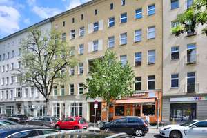 5 Zi.-Altbauwohnung in Moabit: 145 m², 1. OG, bezugsfrei, Sanierungspotenzial