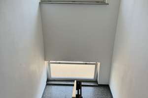 Helle 2,5 Zimmer Wohnung mit Aufzug, Parkett und Balkon in Krefeld-Stadtmitte – Rheinstraße 2, 47799 Cracau, Krefeld – Vorschaubild 3