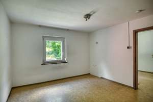 Viel Platz für Ihre Ideen – Reihenmittelhaus mit Entwicklungspotenzial am Ulmer Eselsberg – Die vollständige Adresse der Immobilie erhältst du vom Anbieter., 89081 Eselsberg, Ulm – Vorschaubild 7