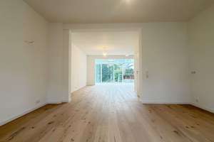 Exklusiv saniertes Townhouse mit Terrasse und Garten in Köln / Klettenberg – Die vollständige Adresse der Immobilie erhältst du vom Anbieter., 50939 Klettenberg, Köln – Vorschaubild 8
