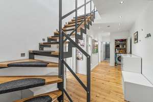 Loftgefühl auf zwei Ebenen – Außergewöhnliche 5-Zimmer-Maisonette-Wohnung in München-Obermenzing – Die vollständige Adresse der Immobilie erhältst du vom Anbieter., 81247 Obermenzing, München – Vorschaubild 22