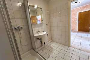 Helle 3-Zimmer-Wohnung im 1. OG (ca. 75m²) mit Balkon und barrierearmer Dusche – Himmelpforten 7, 45359 Frintrop, Essen – Vorschaubild 11