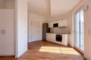 Ruhige Wohnung zur Hofseite und Balkon mit Nachmittagssonne - zentrale Lage – Osnabrücker Straße 27, 10589 Charlottenburg, Berlin – Vorschaubild 5