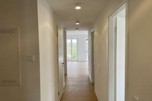 Wohnung mit großem  Balkon  EBK TG-Stellplätze – Augustastraße 12, 65185 Südost, Wiesbaden – Vorschaubild 12