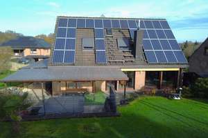 Exklusives Familienhaus mit Einliegerwohnung, Photovoltaik und hochwertiger Ausstattung – Die vollständige Adresse der Immobilie erhältst du vom Anbieter., 53804 Much – Vorschaubild 3