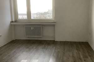 ***Renovierte und bezugsfertige 2-Zimmerwohnung im 5. OG mit Balkon im Herzen von Krefeld*** – Bahnstr. 50, 47799 Cracau, Krefeld – Vorschaubild 3