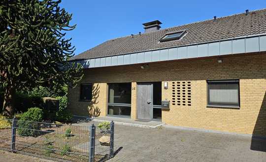 Sofort beziehbares Ein - Zweifamilienhaus in ruhiger Lage von Lette