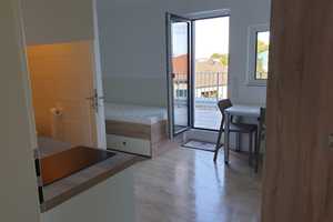 Geschmackvolle, neuwertige 1-Zimmer-Penthouse-Wohnung mit geh. Innenausstattung mit Balkon und EBK – Unterer Grasweg 71, 85055 Ingolstadt – Vorschaubild 3