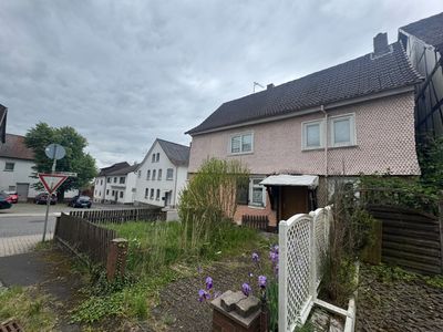 PROVISIONSFREI! Sanierungsbedürftiges Fachwerkhaus für Handwerker!