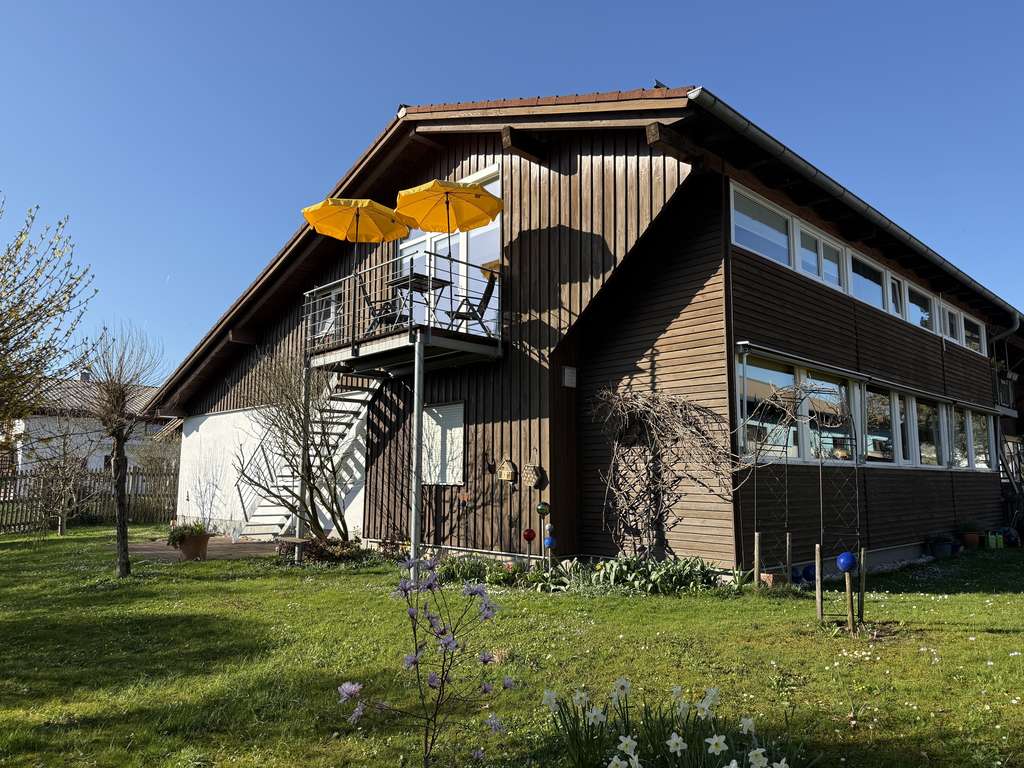 Immobilie in Bernau am Chiemsee - Hochwertig Wohnen und Arbeiten mit Bergblick in Bernau am Chiemsee - Bild 1