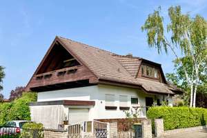 Großes Ein-/oder Zweifamilienhaus in ruhiger Lage von Berlin Lichtenrade