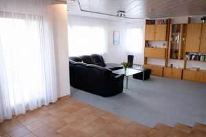 Tolles Mehrfamilienhaus mit 4 Wohnungen / beheiztem Hobbyraum / Doppelgarage und 2 Außenstellplätzen – Die vollständige Adresse der Immobilie erhältst du vom Anbieter., 70736 Fellbach – Vorschaubild 3