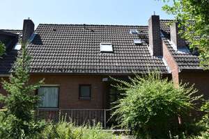Charmantes Reihenmittelhaus mit 5 Zimmern, Balkon und Weitblick über die Leinewiesen – Die vollständige Adresse der Immobilie erhältst du vom Anbieter., 31061 Alfeld (Leine) – Vorschaubild 2