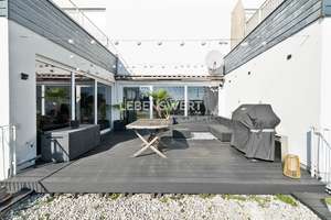 * Reserviert * Wohntraum auf zwei Ebenen – kernsanierte Maisonette-Wohnung
