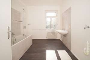 ++ Top-Angebot! 2 Monate kaltmietfrei ++ Wunderschön sanierte 2-Raum-Wohnung mit Tageslichtbad & EBK – Münchner Str. 9, 9130 Sonnenberg, Chemnitz – Vorschaubild 3