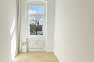 Attraktive 3,5-Zimmer Altbauwohnung 
mit offener Wohnküche und Balkon 
-Friedrichshain- – Petersburger Platz 8, 10249 Friedrichshain, Berlin – Vorschaubild 16