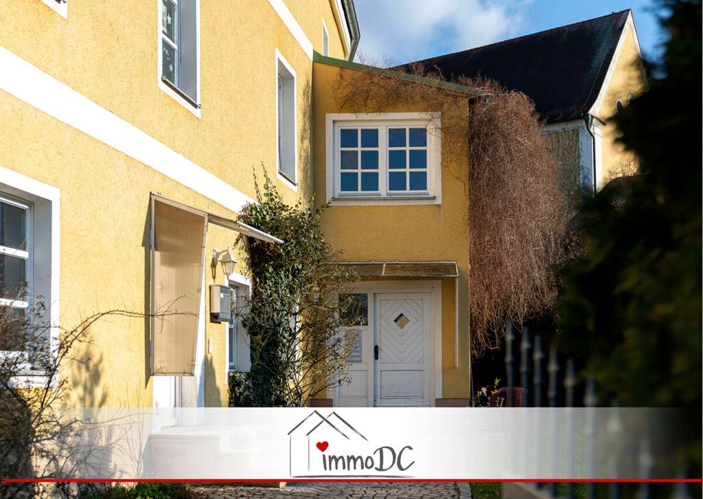 Immobilie in Maxhütte-Haidhof - 3-Zimmer-Dachgeschosswohnung in ruhiger Lage mit ca. 76 m² Wohnfläche - Bild 0