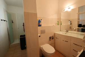 Wohnen mit Altbauflair: Helle 3-Zimmer-Wohnung mit Wintergarten, Garage & Stellplatz – Die vollständige Adresse der Immobilie erhältst du vom Anbieter., 30455 Davenstedt, Hannover – Vorschaubild 8