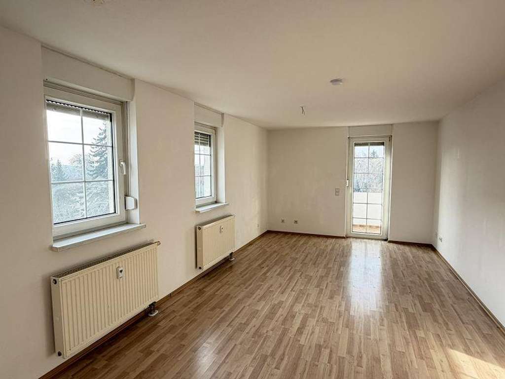 Immobilie in Meuselwitz - Südlich von Leipzig: Helle Zweiraumwohnung mit Südbalkon und Tiefgaragenstellplatz - Bild 4