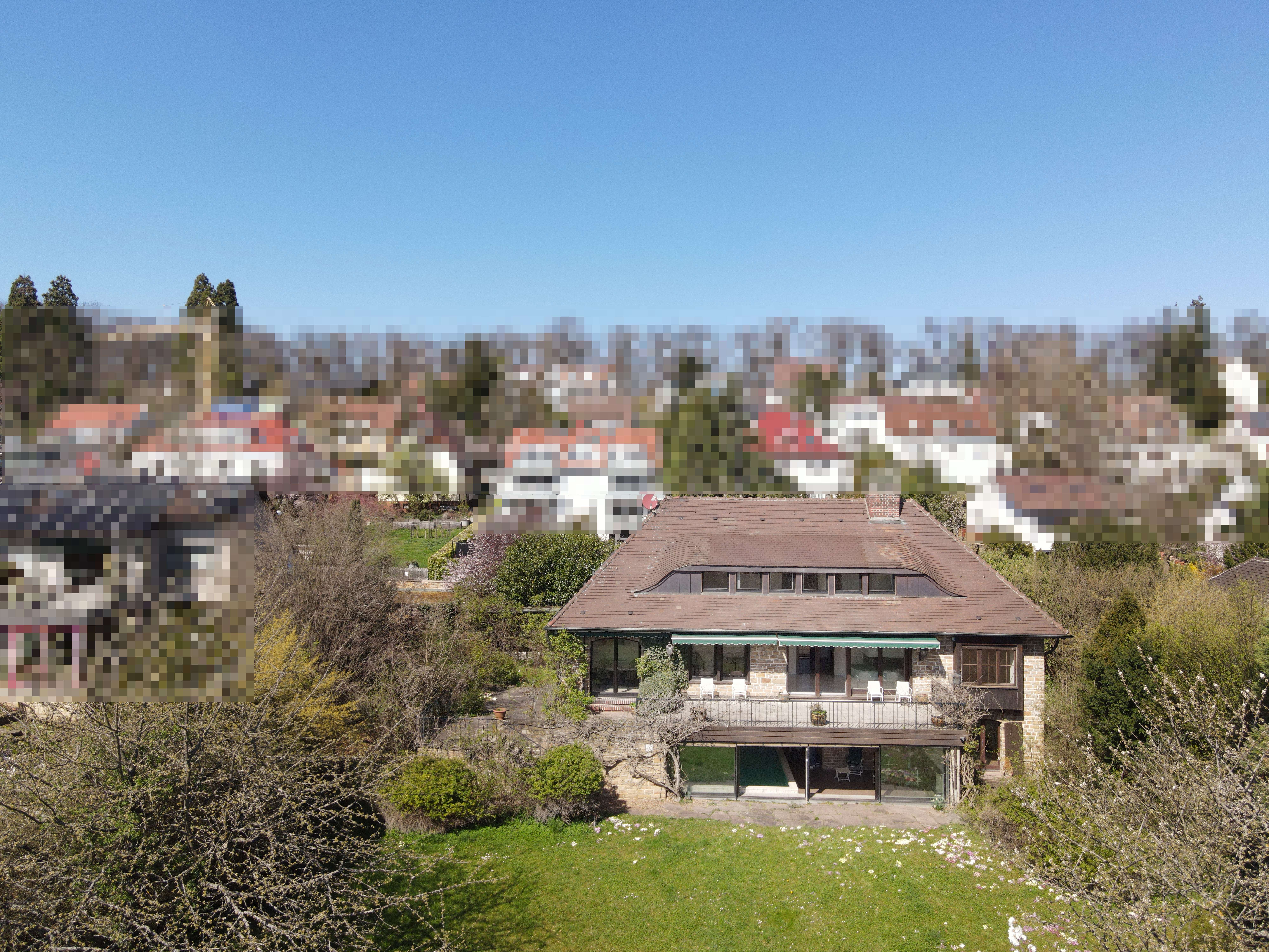 Wunderschöne Villa mit ca. 2.352 m² Traumgrundstück, Schwimmhalle in bester Lage von S-Frauenkopf, Stuttgart – Bild 2