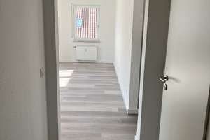 Vollständig renovierte 2-Zimmer-Wohnung mit Balkon, Keller und Tiefgaragenstellplatz in Pforzheim – Hachelallee 63, 75179 Nordstadt, Pforzheim – Vorschaubild 7
