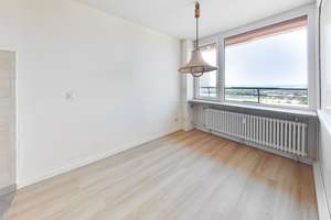 Ihr Zuhause mit Aussicht: 3,5-Zimmerwohnung im 18. OG mit Loggia und großzügigem Lichteinfall – 70599 Asemwald, Stuttgart – Vorschaubild 7