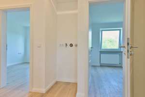 ERSTBEZUG! 3 Zi. Traumwohnung! Eiche Parkett, Großformatfliesen, Einbauküche, Elektro neu etc. – Die vollständige Adresse der Immobilie erhältst du vom Anbieter., 81243 Pasing, München – Vorschaubild 19